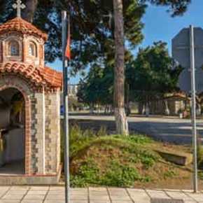 ΑΙΣΧΟΣ! Ξηλώνονται τα εκκλησάκια επειδή δεν… αρέσουν στους λαθρομετανάστες!