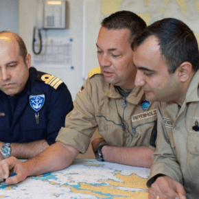 ΝΑΤΟ: Έτσι συνεργάζονται Έλληνες και Τούρκοι – «ενθύμιον θητείας» στο&nbsp;Αιγαίο