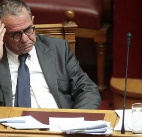 ΤΕΛΟΣ Ο ΜΟΥΖΑΛΑΣ! Αποχωρεί από την κυβέρνηση λόγω… ασθένειας – Υπεβλήθη σε&nbsp;εγχείρηση