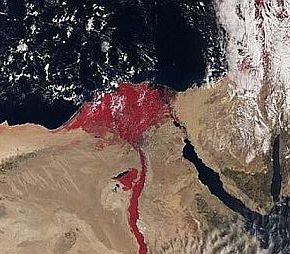 ΕΙΚΟΝΕΣ ΒΓΑΛΜΕΝΕΣ ΑΠΟ ΤΗ ΒΙΒΛΟ: Ο Νείλος «μάτωσε» – Ερχονται συνταρακτικά γεγονότα&nbsp;(ΦΩΤΟ)