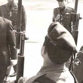 49 ΧΡΟΝΙΑ ΜΕΤΑ. ΠΟΙΟΣ ΗΤΑΝ ΤΕΛΙΚΑ Ο ΣΥΝΤΑΓΜΑΤΑΡΧΗΣ ΜΕ ΤΑ ΜΑΥΡΑ ΓΥΑΛΙΑ ΠΟΥ ΕΠΑΙΡΝΕ ΠΛΗΡΟΦΟΡΙΕΣ ΑΠΟ ΤΟΥΣ ΡΩΣΟΥΣ ΓΙΑ ΝΑ ΜΗΝ ΤΟΝ ΡΙΞΟΥΝ ΟΙ ΑΜΕΡΙΚΑΝΟΙ; Του Στέφανου&nbsp;Χίου