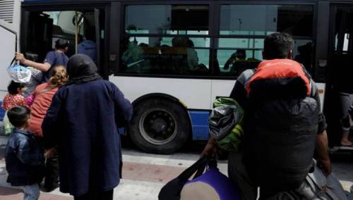 prosfiges-limani_peiraia_1