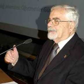 ΤΟΥΡΚΟΣ ΚΑΘΗΓΗΤΗΣ ΙΣΤΟΡΙΑΣ : «ΟΙ ΤΟΥΡΚΟΙ ΔΕΝ&nbsp;ΕΙΝΑΙ…ΤΟΥΡΚΟΙ!»