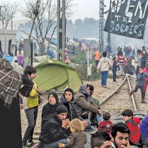 ΕΤΟΙΜΟΙ ΟΛΟΙ ΓΙΑ ΟΛΑ -Αρχισε η «εκστρατεία της Ειδομένης»: Χιλιάδες άνδρες της ΕΛΑΣ κυκλώνουν τον καταυλισμό με εντολή άμεσης εκκένωσης&nbsp;–