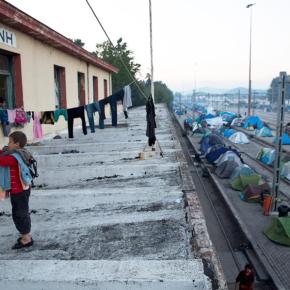 Στο «κόκκινο» τα νησιά παρά τη μείωση&nbsp;ροών