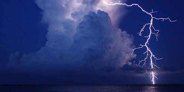 LIGHTNING-STORM-660x330