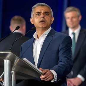 ΔΕΝ ΠΡΟΛΑΒΕ ΝΑ ΕΚΛΕΓΕΙ ΔΗΜΑΡΧΟΣ ΛΟΝΔΙΝΟΥ ΚΑΙ ΑΡΧΙΣΕ ΤΗΝ ΠΡΟΒΟΛΗ ΤΟΥ…ΑΛΛΑΧ!&nbsp;(βίντεο)