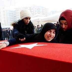 40 Tούρκοι στρατιώτες σκοτώθηκαν στις οδομαχίες του Σιρνάκ – Σφοδρές συγκρούσεις με έπαθλο την ερειπωμένη πόλη&nbsp;(βίντεο)