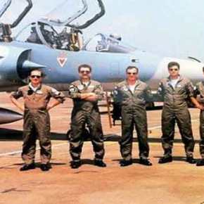 Όταν οι Έλληνες πιλότοι έσπασαν τα τζάμια της&nbsp;Σμύρνης