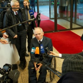 Βλέπουν συμφωνία Σόιμπλε-Μοσκοβισί