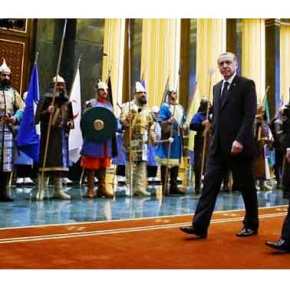 Οι στίχοι του νέου ύμνου της Τουρκίας: «Θα διαδώσουμε παντού το όνομα του Αλλάχ – θα γίνουμε υπερδύναμη – Η νέα Τουρκία είναι το δικό μας κόκκινο&nbsp;μήλο»