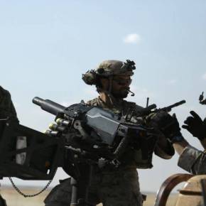 Eπεισόδιο ΗΠΑ-Τουρκίας: Αμερικανοί στρατιώτες με διακριτικά των Κούρδων YPG – Τους παρέδωσαν τόνους οπλισμού (vid,&nbsp;φωτό)