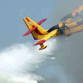 Ικανότητες και Άγιο είχαν οι δυο πιλότοι του CL 215! Έπιασε φωτιά στον&nbsp;αέρα!