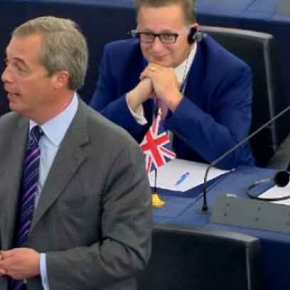 Ρεσιτάλ του φιλέλληνα Farage στο Ευρωκοινοβούλιο: «Μετατρέπετε την Ελλάδα σε ΤΡΙΤΟΚΟΣΜΙΚΗ&nbsp;χώρα»!