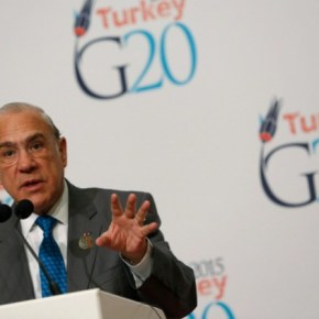 «Ελάφρυνση χρέους και μείωση&nbsp;τιμών»