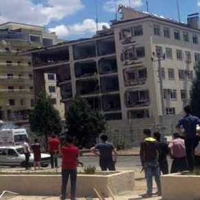 Οι Κούρδοι ισοπέδωσαν το αστυνομικό τμήμα της Μαρντίν στην Τουρκία – Δεκάδες απώλειες&nbsp;(βίντεο)