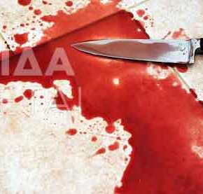 Άνδρας έκοψε τις φλέβες του μέσα στον ΟΑΕΕ! – «Τα έχω πληρωμένα όλα, γιατί με ταλαιπωρείτε….» (ΦΩΤΟΓΡΑΦΙΕΣ-ΒΙΝΤΕΟ ΣΟΚ)