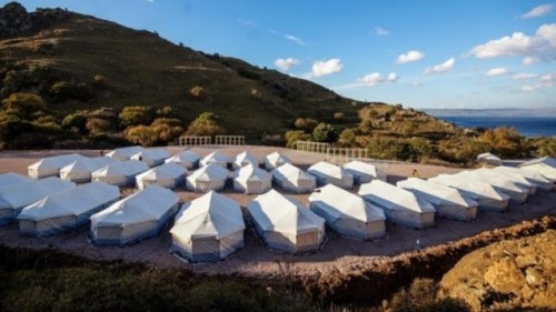 auto-einai-to-hot-spot-gia-tous-prosfuges-sti-lesbo_w_l