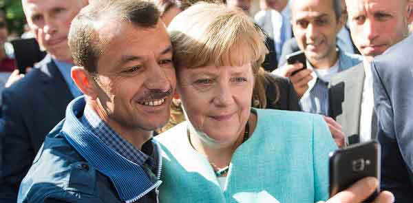 μερκελ-προσφυγες-600x295
