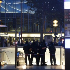 Το Ομοσπονδιακό Συμβούλιο Ασφαλείας συγκαλείται αύριο υπό την Μέρκελ Καταδικάζουν την επίθεση και δηλώνουν έτοιμες να προσφέρουν βοήθεια ΗΠΑ και&nbsp;Βρετανία