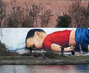 Βεβήλωσαν το μνημείο για τον Αϊλάν στην&nbsp;Τουρκία