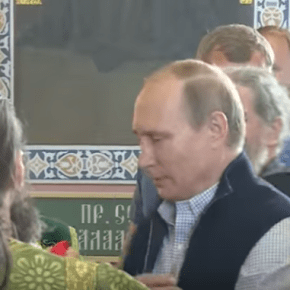 Λύγισε ο Πούτιν! Κλίμα συγκίνησης στο αρχαίο μοναστήρι του&nbsp;Φαλάμ-ΒΙΝΤΕΟ