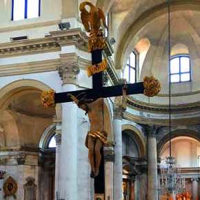 ΜΟΥΣΟΥΛΜΑΝΟΣ ΕΚΟΨΕ ΤΟ ΧΕΡΙ ΣΕ ΑΓΑΛΜΑ ΤΟΥ ΙΗΣΟΥ ΣΤΗΝ&nbsp;ΙΤΑΛΙΑ