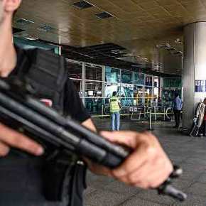 Το αεροδρόμιο στο Ντιγιαρμπακίρ δέχθηκε επίθεση με ρουκέτες-Σε γενική επίθεση εναντίον των Τούρκων ΡΚΚ και YPJ&nbsp;(ΒΙΝΤΕΟ)