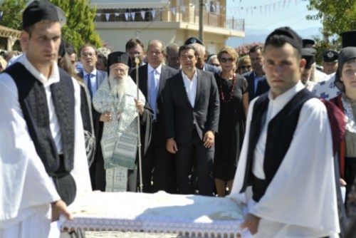 tsipras-kommeno-630_0