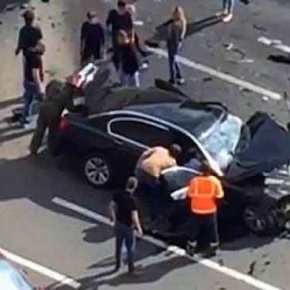 ΘΡΙΛΕΡ ΣΤΗΝ ΜΟΣΧΑ – ΕΞΕΤΑΖΟΥΝ ΔΟΛΙΟΦΘΟΡΑ ΣΤΟ ΠΡΟΕΔΡΙΚΟ ΑΥΤΟΚΙΝΗΤΟ Απόπειρα δολοφονίας του Β.Πούτιν; – Διέλυσαν την προεδρική λιμουζίνα στην οποία επέβαινε – Σκοτώθηκε ο οδηγός του&nbsp;-ΦΩΤΟ-ΒΙΝΤΕΟ.