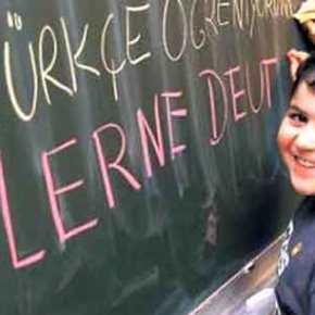 Η ΓΑΛΛΙΑ ΔΙΩΚΕΙ ΤΑ ΤΟΥΡΚΙΚΑ ΑΠΟ ΤΑ ΣΧΟΛΕΙΑ, ΠΡΟΒΛΗΜΑ ΚΑΙ ΜΕ ΤΑ…&nbsp;ΟΝΟΜΑΤΑ!