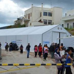 Ολοκληρώθηκε η μεταφορά του πρόχειρου προσφυγικού καταυλισμού πίσω από το Δημαρχείο της&nbsp;Χίου