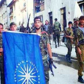 Ντοκουμέντο: Οι Έλληνες μαχητές που σήκωσαν τηv γαλανόλευκη στη μάχη της Σρεμπρένιτσα…