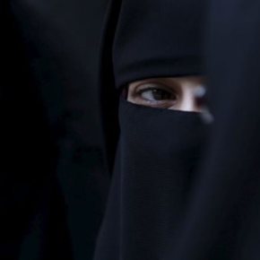 Η Βουλγαρία απαγορεύει μπούρκες, μαντίλες & νικάμπ σε δημόσιους&nbsp;χώρους