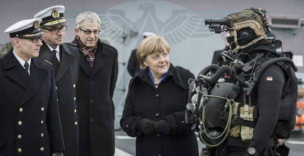merkel_navy-640x330