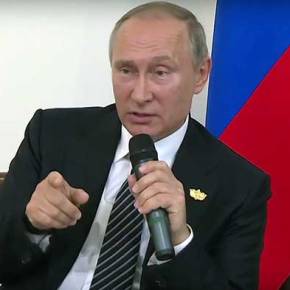 ΑΓΡΙΟ ΧΩΣΙΜΟ ΠΟΥΤΙΝ ΣΤΟΥΣ ΑΜΕΡΙΚΑΝΟΥΣ!&nbsp;(βίντεο)