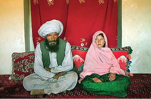 271547-lapsimorsian-afganistan