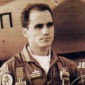 Ένας αεροπόρος που αξίζει να είναι πρότυπο μιας κοινωνίας! Υποσμηναγός Νίκος&nbsp;Παρούσης