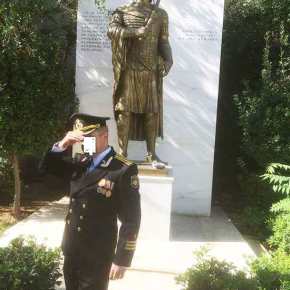 Ο Νοέμβριος μπήκε με ΡΩΣΟΥΣ ΑΞΙΩΜΑΤΙΚΟΥΣ μπροστά στο ανδριάντα του ΜΑΡΜΑΡΩΜΕΝΟΥ ΒΑΣΙΛΙΑ στην&nbsp;Αθήνα!