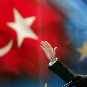 Η ΕΕ “έκοψε” τα κονδύλια για την ένταξη της Τουρκίας και τα χρησιμοποιεί για&nbsp;πρόσφυγες!