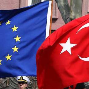 Δύο θανάσιμοι κίνδυνοι για την Ελλάδα:Τουρκία και Tρόϊκα απειλούν την ασφάλεια της&nbsp;χώρας