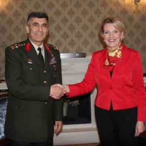 Η Αγκυρα έστειλε μεγάλες ποσότητες στρατιωτικού υλικού στην Αλβανία – Θέλει «Δεύτερο μέτωπο» στα νώτα της&nbsp;Ελλάδας