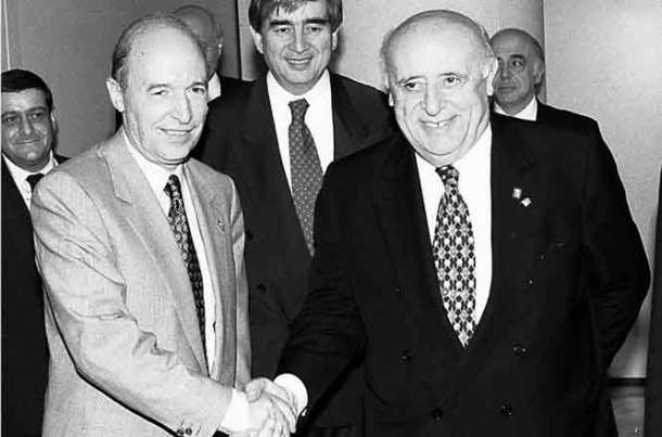 assets_large_t_420_1326996