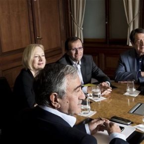 Κυπριακό: Η Αγκυρα δίνει έδαφος έναντι «ίσης νομής» εξουσιών Σκληρό πάρε – δώσε βρίσκεται ήδη σε εξέλιξη στο&nbsp;παρασκήνιο