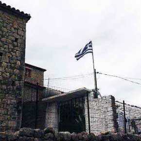 Στη Χιμάρα υψώθηκε η ελληνική σημαία μετά τις δηλώσεις&nbsp;Καμμένου