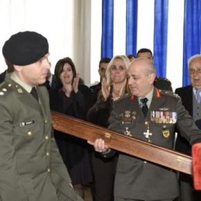 Το δώρο – έκπληξη του νέου Α/ΓΕΣ Αντγου Αλκ. Στεφανή που συγκίνησε τον Στρατηγό Βασίλη Τελλίδη&nbsp;-Φωτο