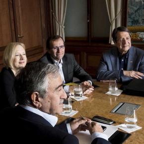 Με κλειστά χαρτιά η διαπραγμάτευση για το Κυπριακό ΑΓΝΩΣΤΕΣ ΟΙ ΠΡΟΘΕΣΕΙΣ ΤΩΝ ΕΜΠΛΕΚΟΜΕΝΩΝ&nbsp;ΠΛΕΥΡΩΝ