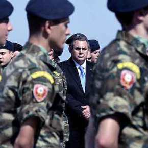 Με ποιον πρώην Α/ΓΕΣ συναντήθηκε ο ΥΕΘΑ Πάνος Καμμένος για μιάμιση ώρα στο γραφείο&nbsp;του