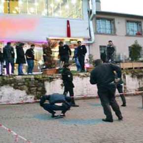 ΕΚΤΑΚΤΟ: Ισχυρή έκρηξη και πυροβολισμοί έξω από το δικαστήριο της Σμύρνης στην Τουρκία (φωτό,&nbsp;βίντεο)