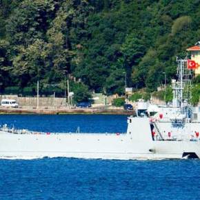 Σοκ στην Κύπρο: Η Τουρκία μετέφερε αποβατικά πλοία στο νησί&nbsp;(φωτό-βίντεο)